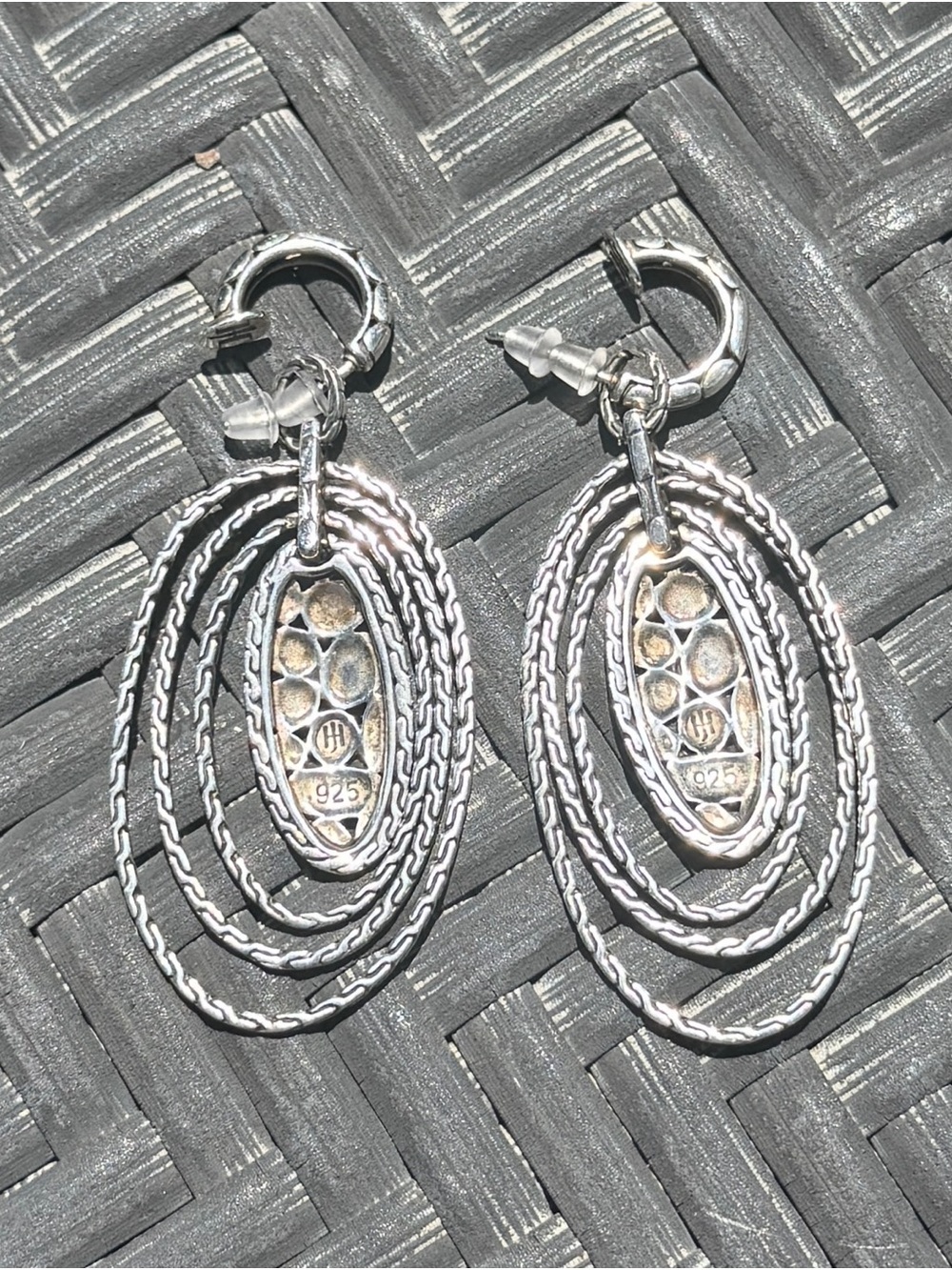 *EXCELLENT* - JOHN HARDY KALI ZEN OVAL HOOPS, STERLING SILVER (925) EARRINGS - Picture 2 of 6